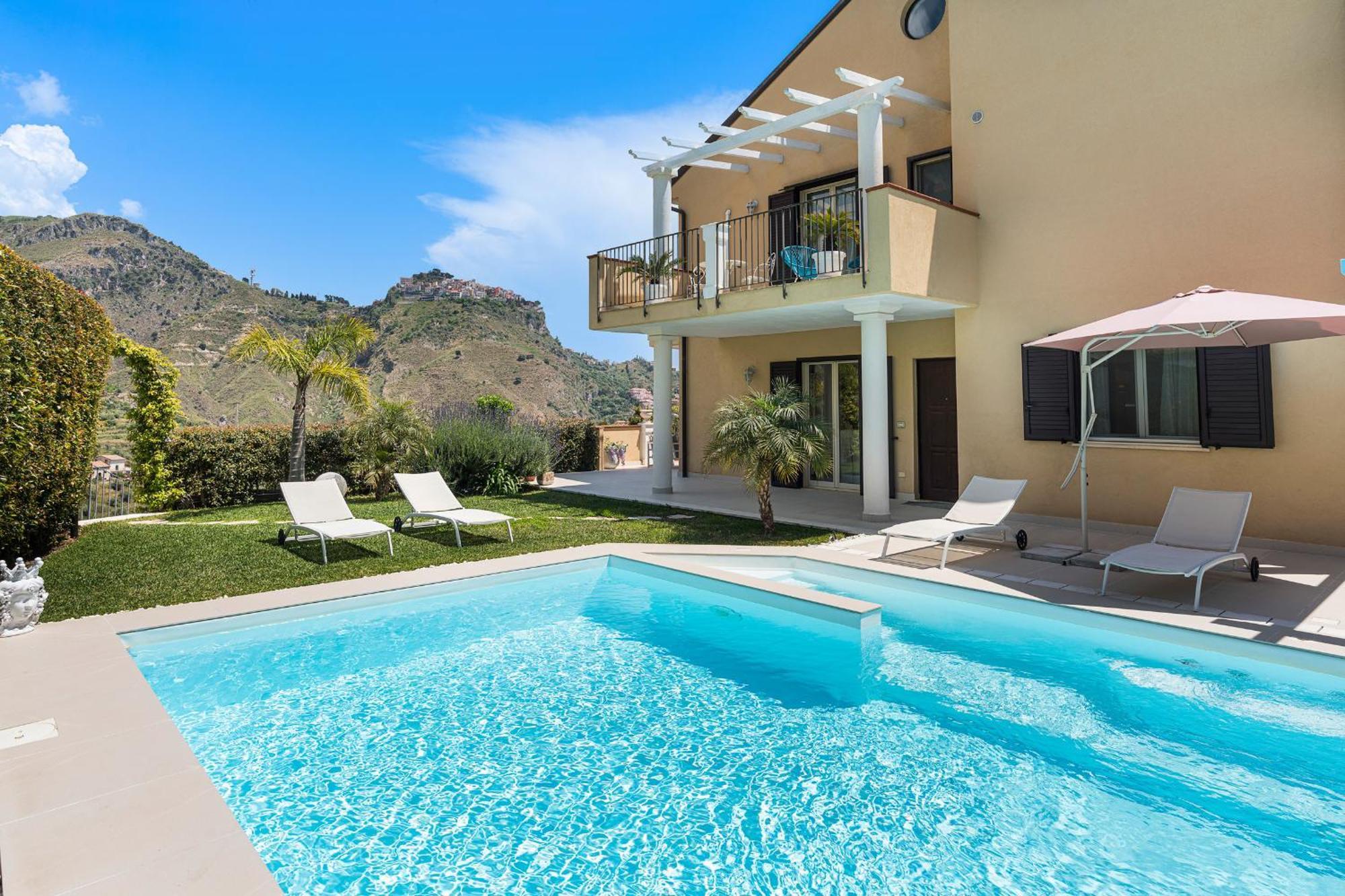 Villa Giutitta Таормина Екстериор снимка